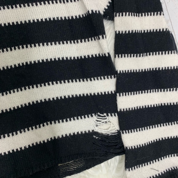 NEW Wildfox Leanne Sweater Distressed Striped - Picture 7 of 9